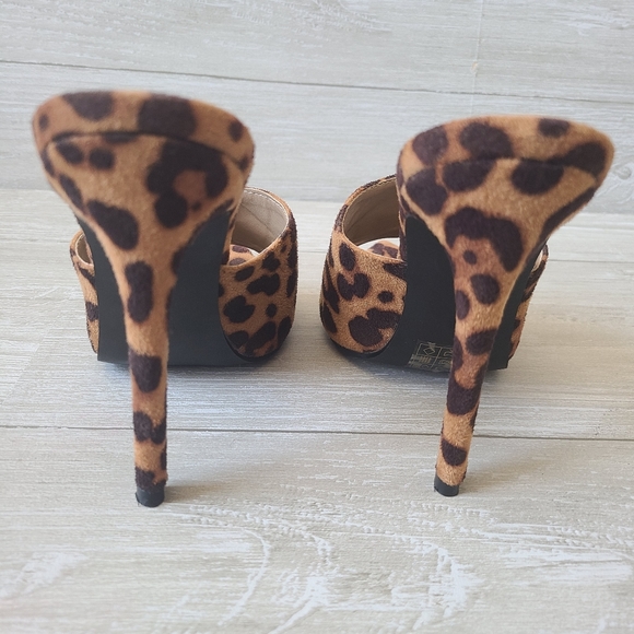 New EGO Leopard Print Pointy Toe Mules Sandals - Picture 3 of 7